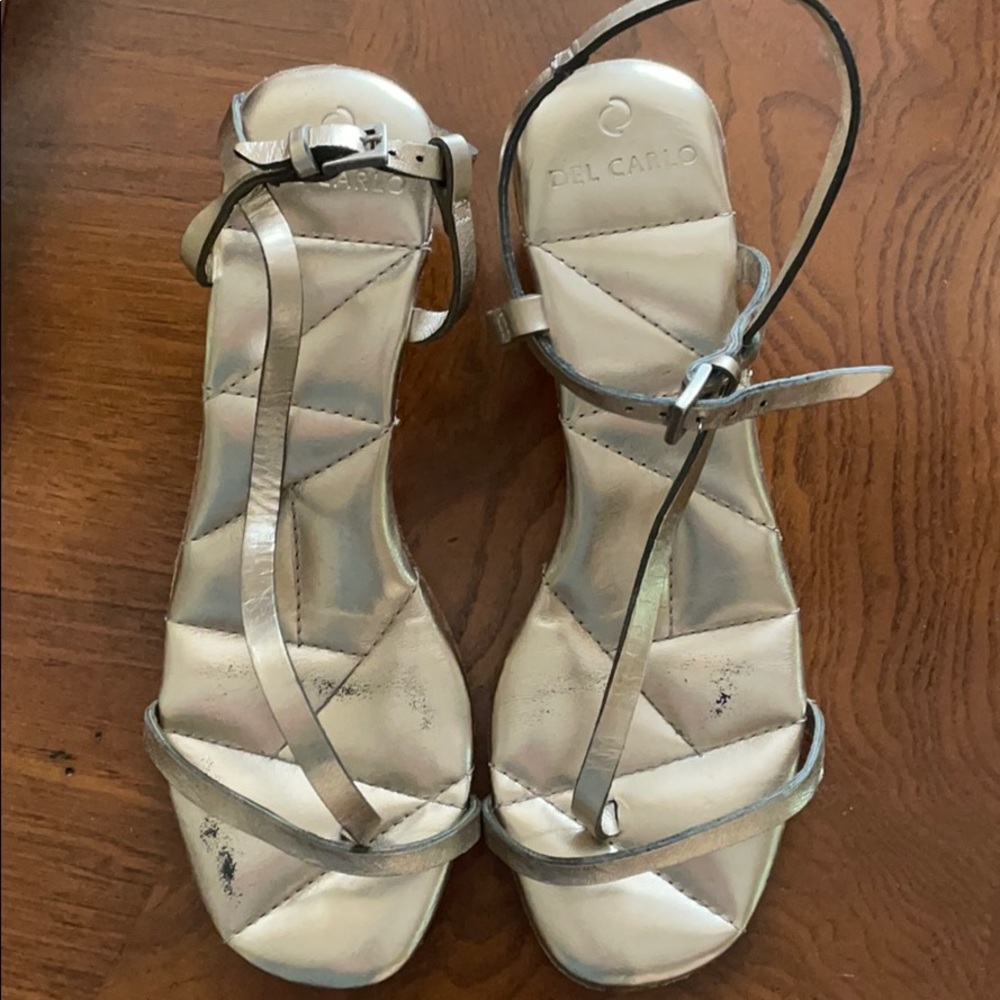 Del Carlo Quilted Insole Chunky Heel Sandals - Picture 5 of 8